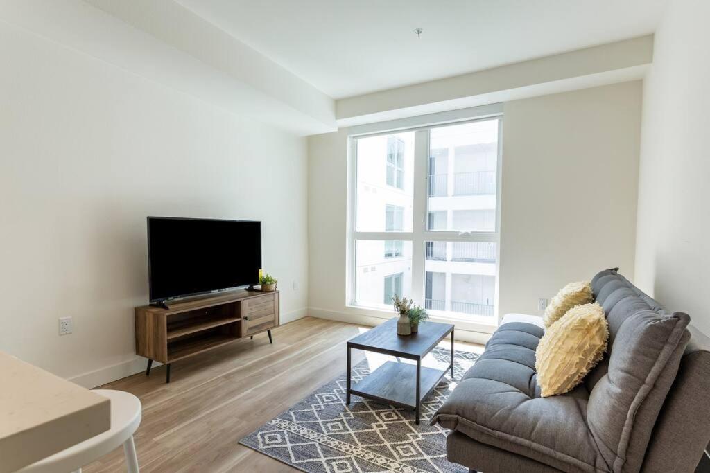 Cozy Apartment Unit With Great Amenities At Ktown 로스앤젤레스 외부 사진