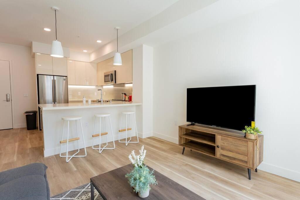 Cozy Apartment Unit With Great Amenities At Ktown 로스앤젤레스 외부 사진